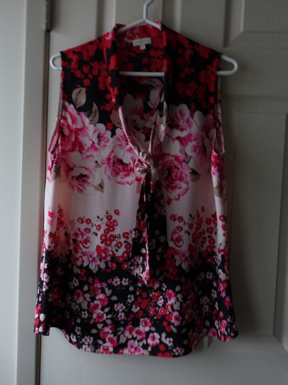 Laura Size 12 Floral Rose Red Pink Top NWOT